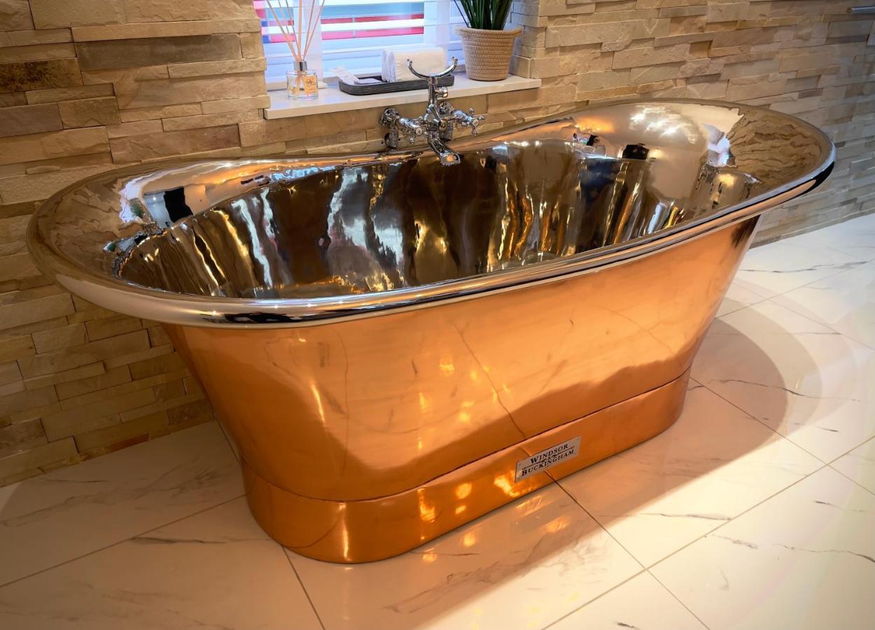 אינברנס Pamper Yourself In Our Double Sized Copper Tub -2 Bedroom Villa מראה חיצוני תמונה